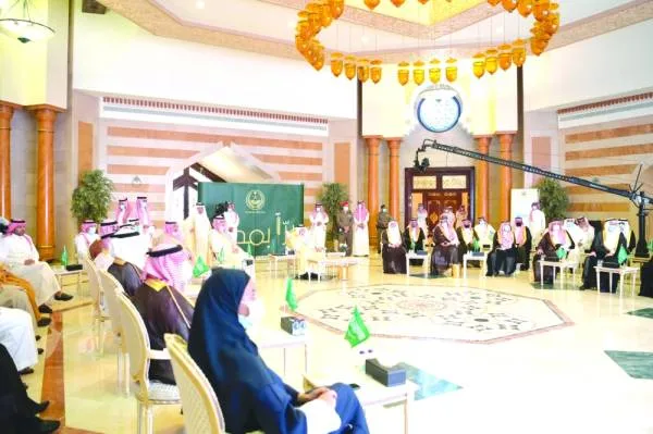 الأمير خالد الفيصل يكرم الداعمين لحملة «برا بمكة»