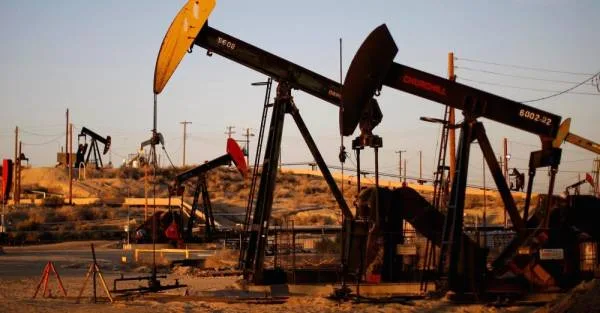 هبوط حاد في مخزونات الولايات المتحدة من النفط الخام