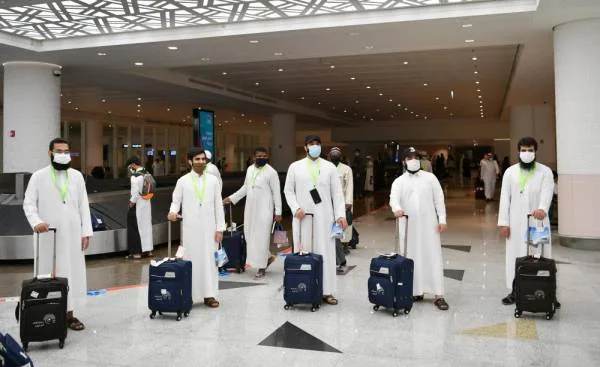 وصول حجاج من 5 مدن إلى مطار جدة