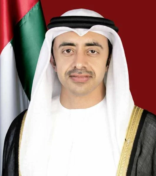 وزير خارجية الإمارات يتبادل التهاني بعيد الأضحى مع نظيريه البحريني والكويتي