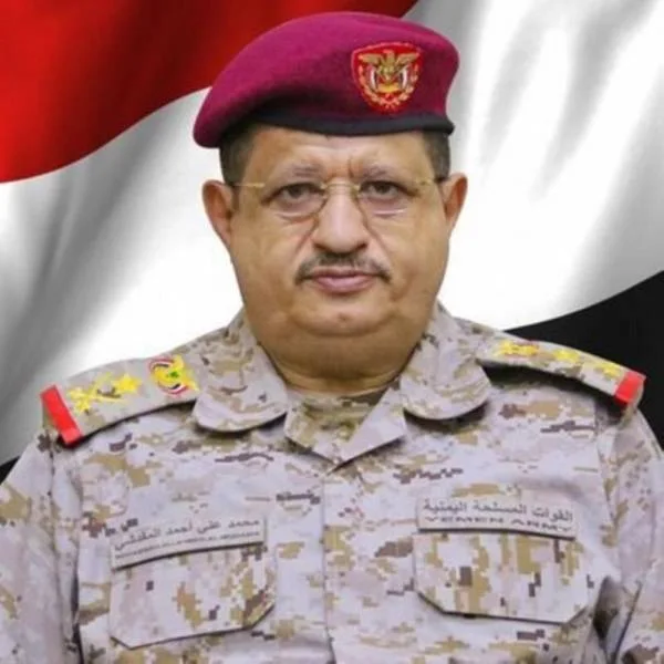 وزير الدفاع اليمني ينوه بمواقف "التحالف"