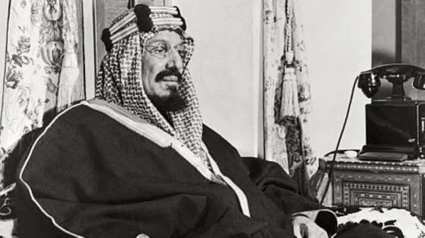 أمين الريحاني يروي.. لماذا عدّل الملك عبدالعزيز بيت شعر ؟