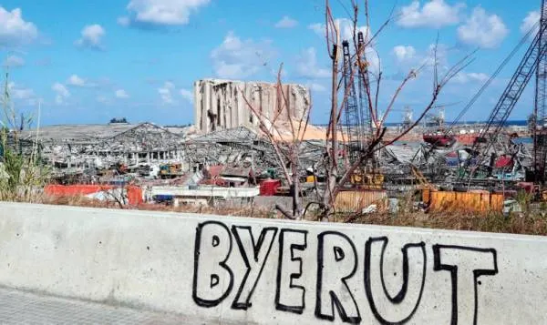 بيروت تواصل البكاء: 220 قتيلا ضحايا الانفجار