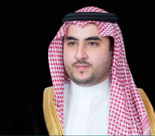 خالد بن سلمان يعزي في وفاة مساعد وزير الدفاع