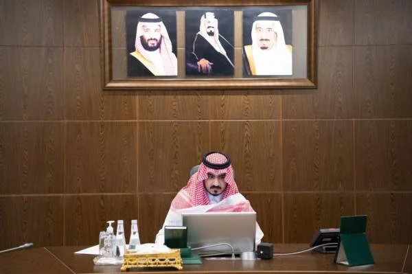 نائب أمير مكة يطلع على جهود "الطوارئ" لمكافحة "كورونا"