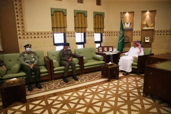 وكيل إمارة الرياض يبحث مع اللجنة الأمنية الدائمة بالمنطقة سبل تعزيز التعاون