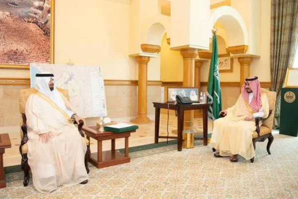 نائب أمير مكة يتسلم تقرير أعمال لجنة الطوارئ بالمنطقة