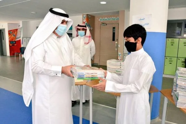 تعليم الرياض: توزيع المقررات الدراسية على مليون طالب وطالبة