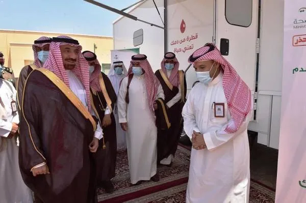 أمير نجران يدشن عربات الصحة المتنقلة ويطلق حملة للتبرع بالدم