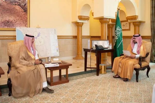 نائب أمير مكة يطلع على المخططات التطويرية للطائف