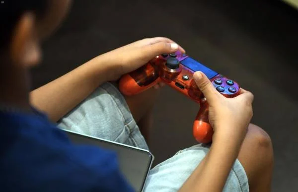 10 مخاطر للألعاب الإلكترونية تستهدف الأطفال والمراهقين