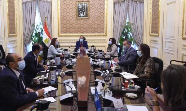 لجنة "أزمة كورونا" بمصر تتخذ حزمة قرارات