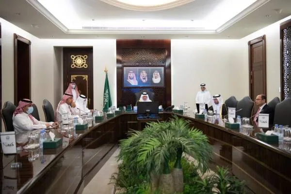 الأمير خالد الفيصل يطلع على خطة التحول المؤسسي بـ{صحة مكة»