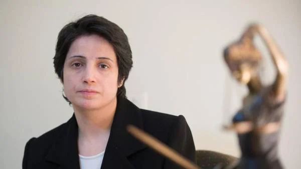 إعادة محامية إيرانية مضرِبة عن الطعام من المستشفى إلى السجن