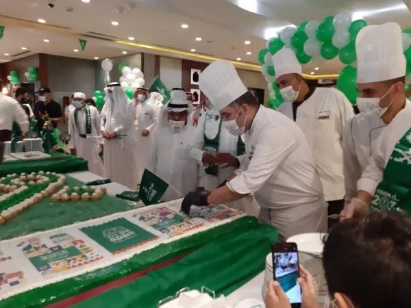 احتفالا باليوم الوطني السعودي الـ 90 في كراون بلازا