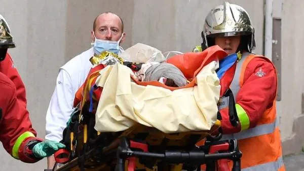 طعن 4 أشخاص في باريس قرب مقر "شارلي إيبدو" السابق