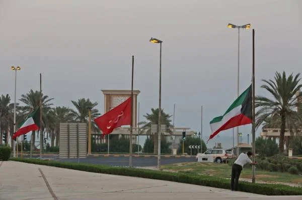 الكويت تعلن الحداد وتعطل عمل الوزارات والجهات الحكومية 3 أيام