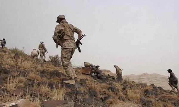 الجيش اليمني يحبط محاولة تسلل لميليشيا الحوثي الإرهابية في باقم