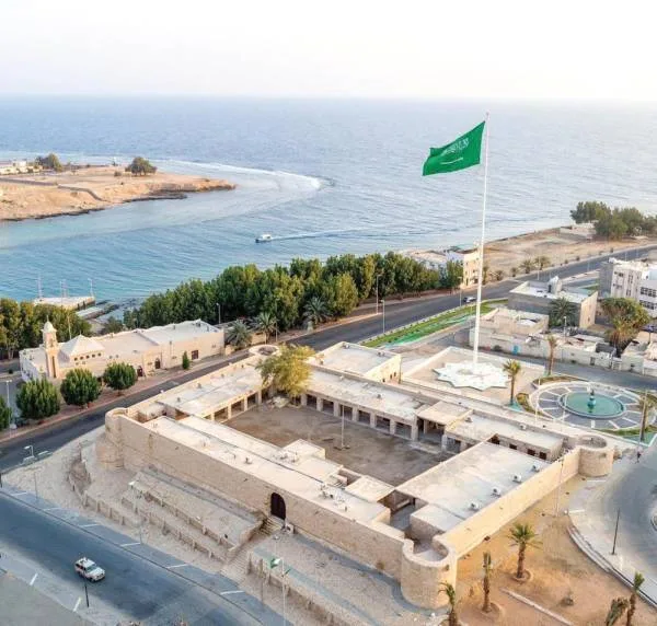 قلعة الملك عبدالعزيز بضباء تجسد تاريخ العمارة السعودية