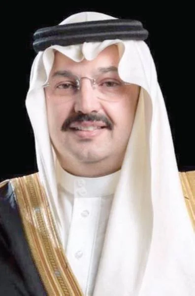 تركي بن طلال يعتمد تصاميم تطوير طريق الأمير سلطان