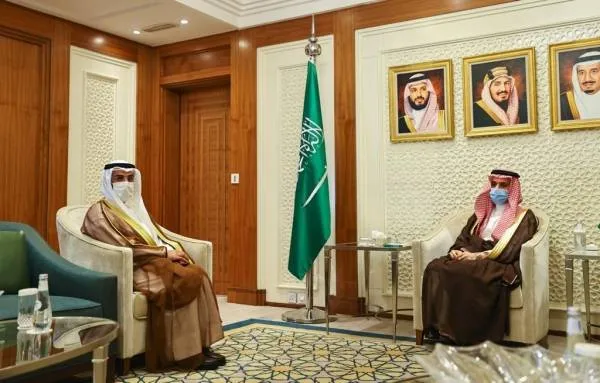 وزير الخارجية يستعرض مع الحجرف عدد من الموضوعات المتعلقة بالشأن الخليجي