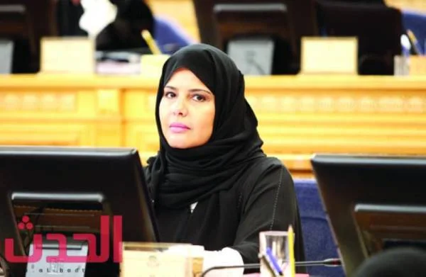 حنان الأحمدي: خادم الحرمين يعزز مشاركة المرأة في التنمية