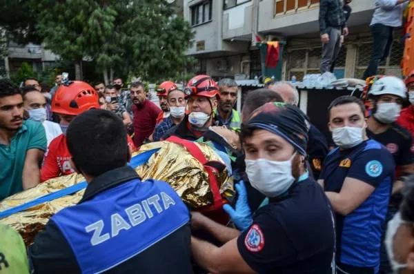 ارتفاع عدد ضحايا زلزال تركيا - اليونان إلى 14 قتيلا