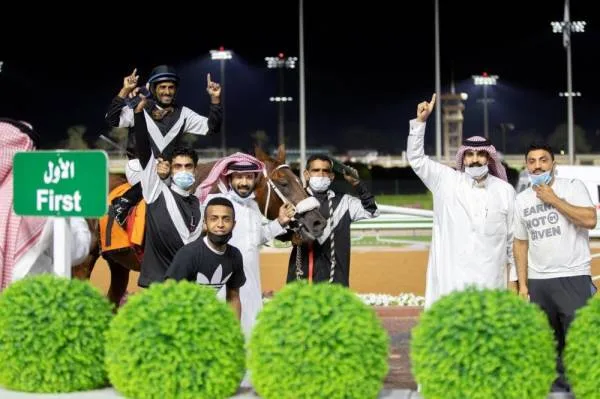 انطلاق الخيل العربية الأصيلة في نادي سباقات الخيل