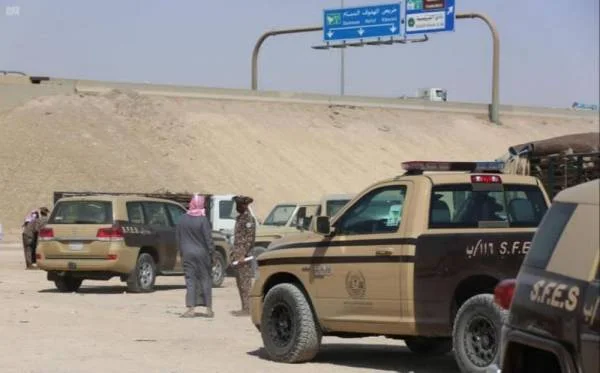 "قوات الأمن البيئي" تضبط عددًا من باعة الحطب في الرياض