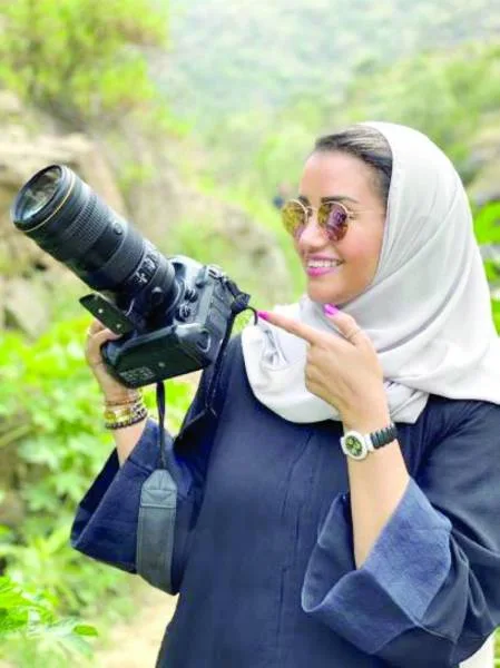أماني.. سعودية تحصد 100 جائزة دولية في التصوير الفوتوغرافي