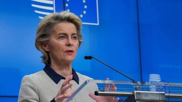 رئيسة المفوضية الأوروبية: 38 مليار دولار لتوفير لقاح كورونا