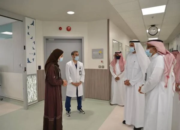وزير الصحة يفتتح توسعة مشاريع تخصصية في مدينة الملك فهد الطبية