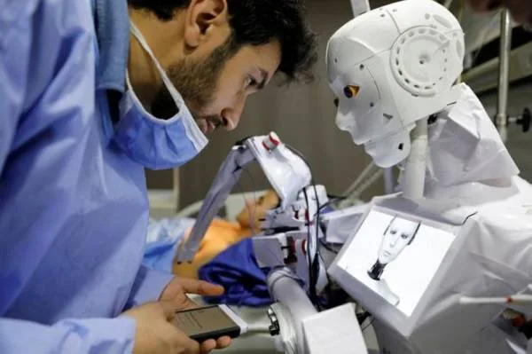 روبوت مصري لاختبار فيروس كورونا