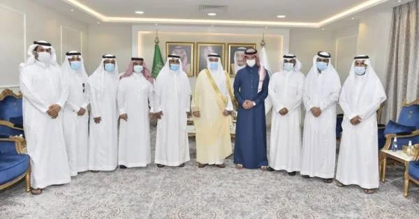 الأمير جلوي بن عبدالعزيز يلتقي رئيس وأعضاء مجلس إدارة نادي نجران