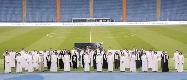 وزير الرياضة يثني على جهود القائمين على "ملف السعودية لاستضافة نهائيات كأس آسيا"