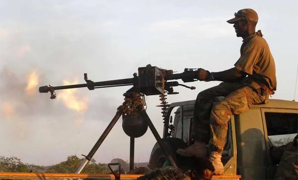 يحدث في الصومال قتال عنيف بين الجيش والمخابرات