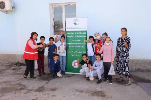 "سلمان للإغاثة" يواصل مشروع رعاية الأيتام والأسر المحتاجة في طاجيكستان
