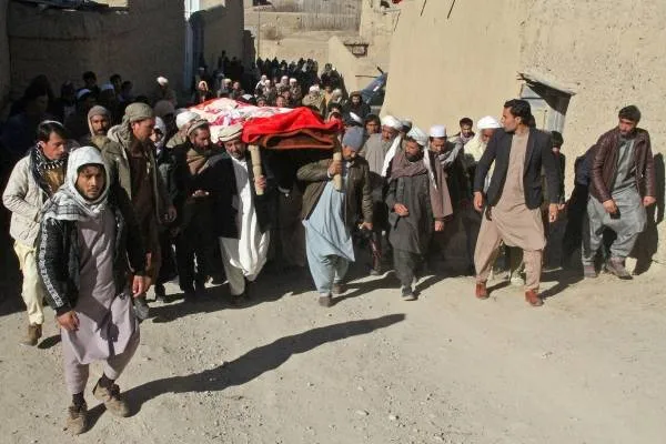 3 تفجيرات في كابول.. ومقتل عنصري شرطة أفغانيين