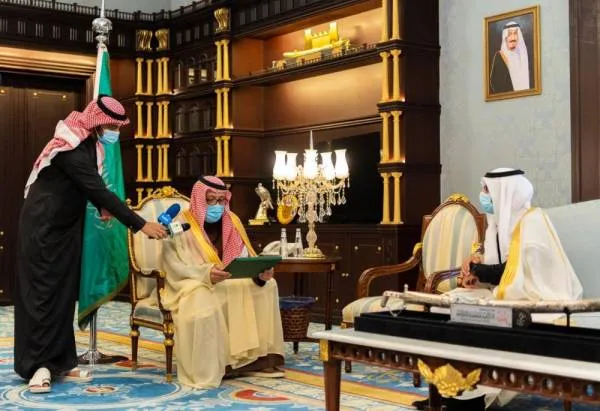 أمير الباحة يعلن التشغيل الجزئي لمستشفى المخواة الجديد