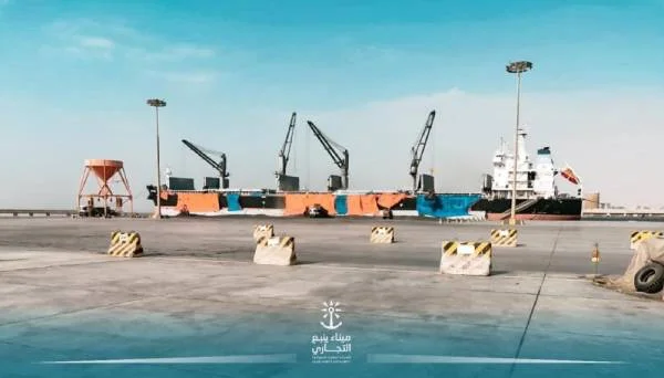 "ميناء ينبع" يحقق رقماً قياسياً بمعدل شحن 13,250 ألف طن خلال 24 ساعة