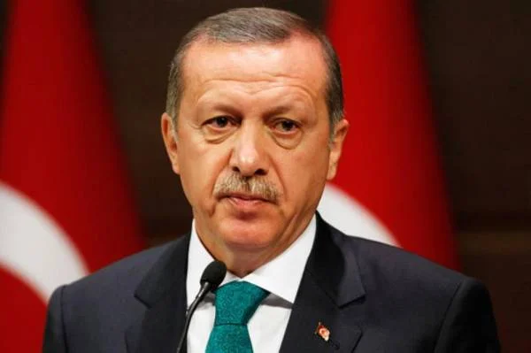 «جيروزاليم بوست»: بايدن والعزلة يدفعان أردوغان نحو إسرائيل