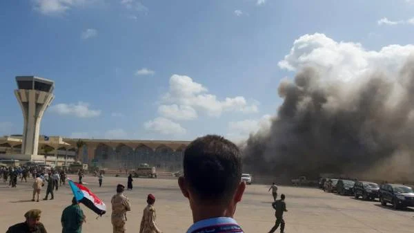 إدانة عربية واسعة للهجوم الإرهابي على مطار عدن وتحميل ميليشا الحوثي الإنقلابية المسؤولية عنه