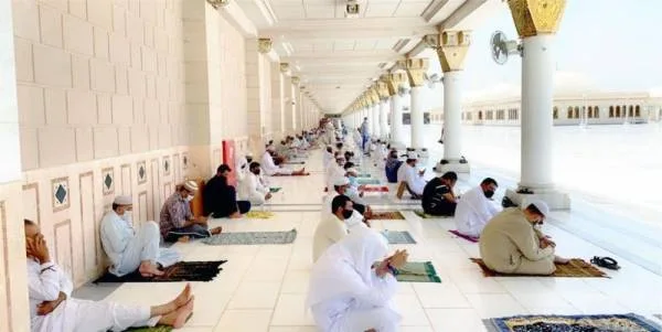 السماح لـ 10 آلاف زائر بالصلاة في سطح المسجد النبوي