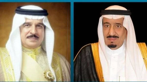 خادم الحرمين يتلقى تهنئة ملك البحرين بنجاح "قمة العلا"