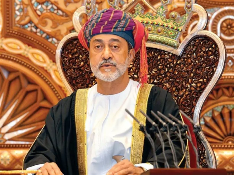 النّظام الأساسيّ لسلطنة عمان يحدّد آليّة مستقرّة لانتقال ولاية الحُكم