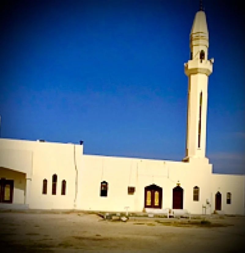 «مسجد العيدين» بجعرانة بدون إمام  ..ولا رد من "الاسلامية "