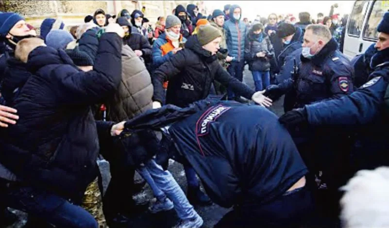 روسيا .. اعتقال 5300 محتج وتجمع كبير لمناصرة نافالني اليوم