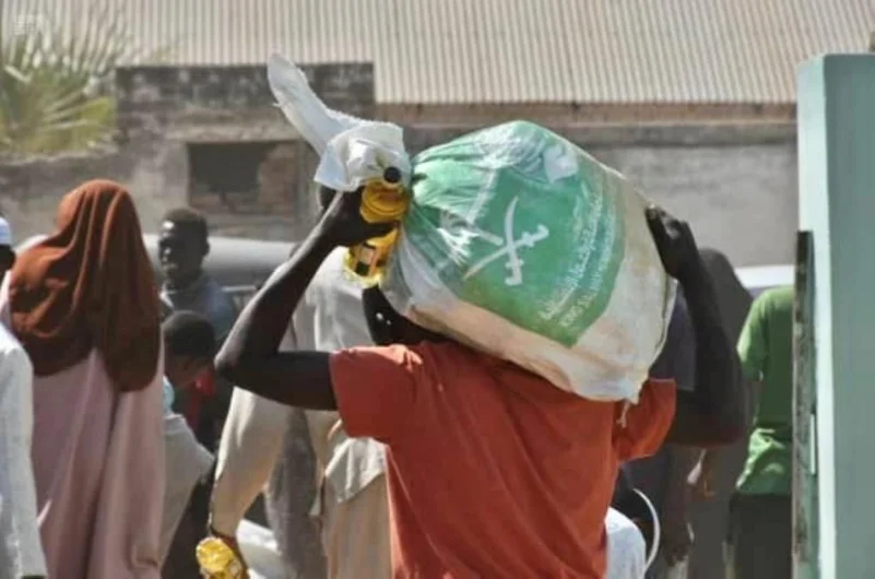 "سلمان للإغاثة" يوزع 32 طنا من السلال الغذائية للمتضررين بجنوب دارفور في السودان