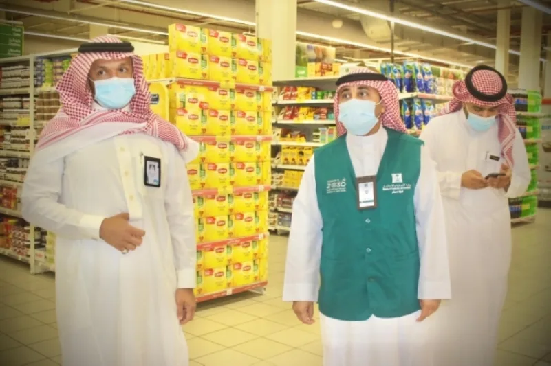 "التجارة" و"أمانة مكة" تنفذان حملات تفتيشية على المحلات التجارية