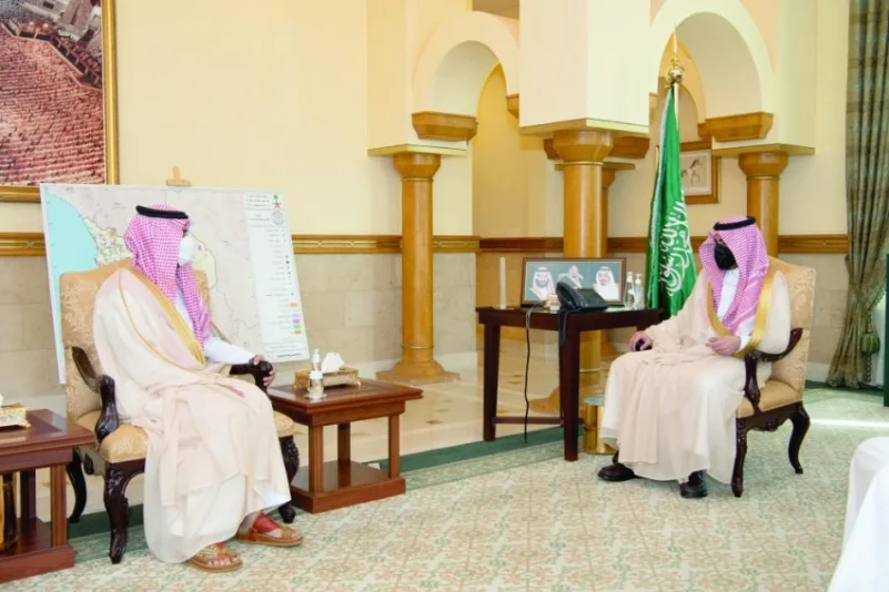 نائب أمير مكة يطلع على مشروعات المياه في المنطقة